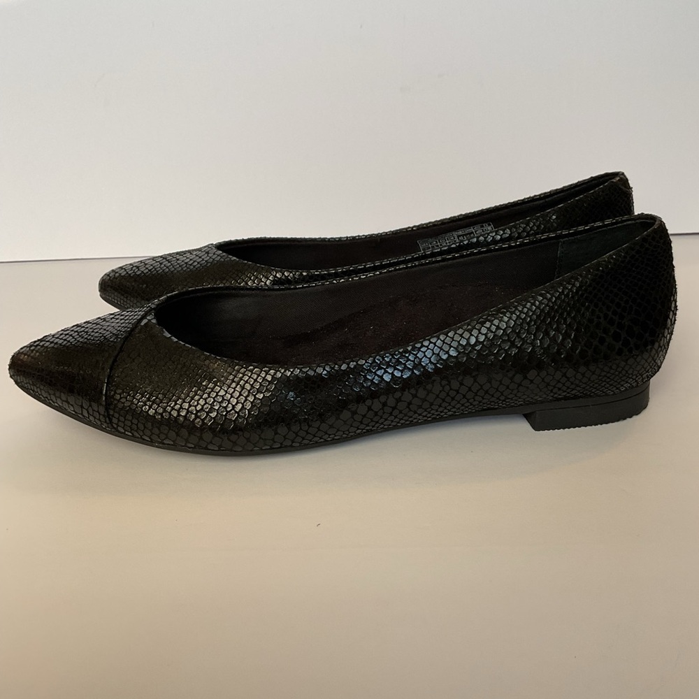 Vionic Shoes Cabello Black Snake Print Pointed Toe Flats Shoes Women's Size 7 - Picture 2 of 12